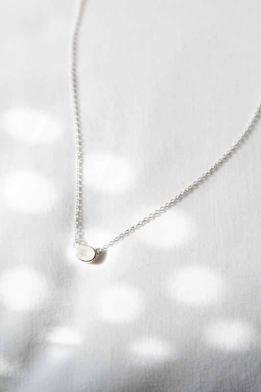 Silver Rainbow Moonstone Gemstone Necklace